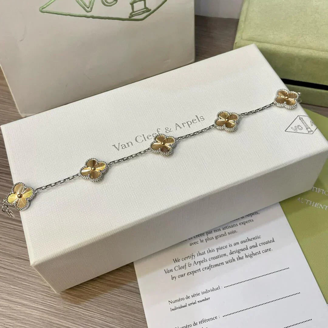 [Pearl Jewelrys]CLOVER 5 MOTIFS CHRISTMAS LIMITED EDITION BRACELET