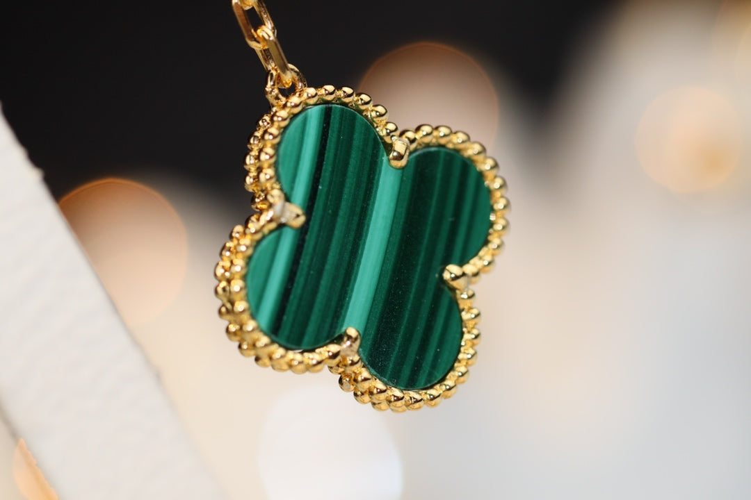 [Pearl Jewelrys]CLOVER EARRINGS GOLD MALACHITE DIAMOND 3 MOTIF