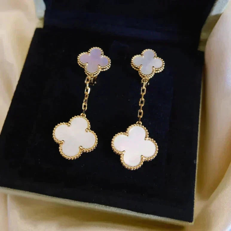 [Pearl Jewelrys]CLOVER 2 MOTIF WHITE MOP EARRINGS