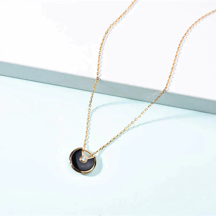 [Pearl Jewelrys]AMULETTE GOLD CARNELIAN ONYX NECKLACE