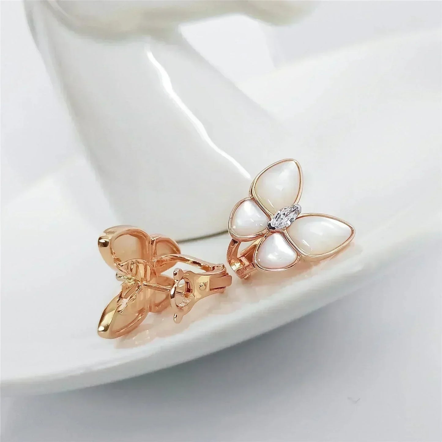 [Pearl Jewelrys]BUTTERFLY MOP DIAMOND EARRINGS
