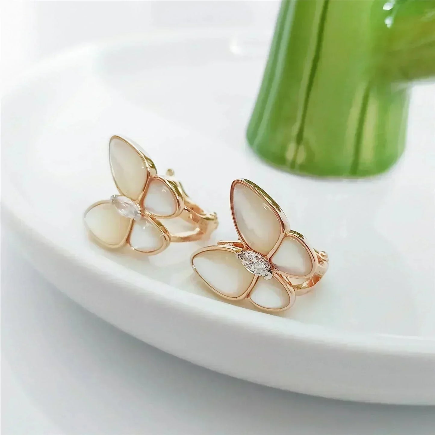 [Pearl Jewelrys]BUTTERFLY MOP DIAMOND EARRINGS