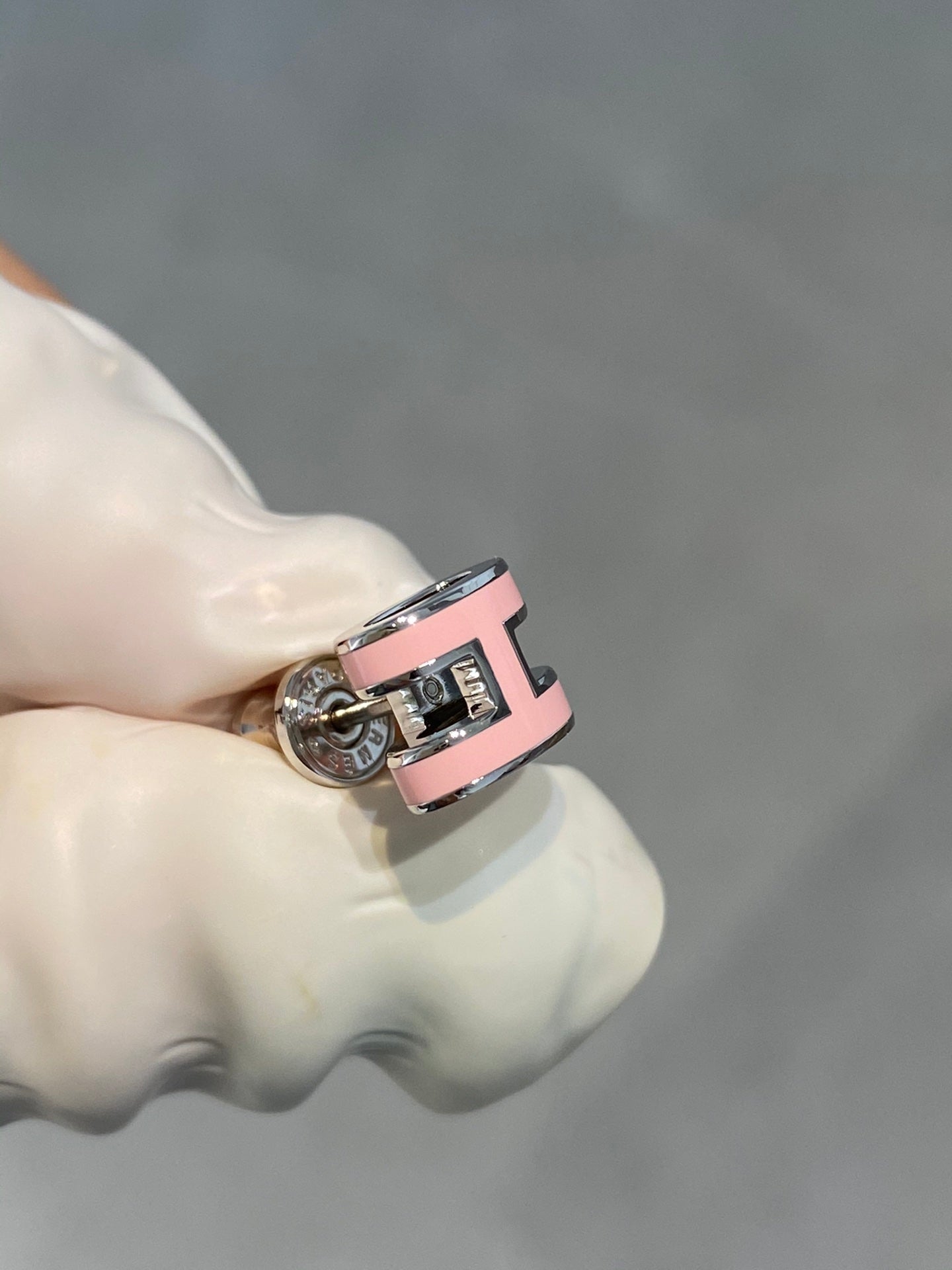 [Pearl Jewelrys]MINI POP H SILVER EARRINGS PINK