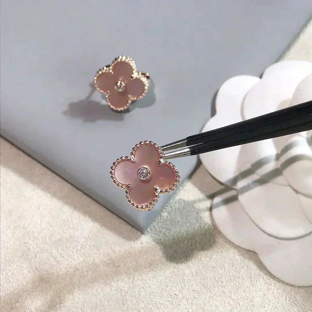 [Pearl Jewelrys]CLOVER MEDIUM 1 MOTIFS  PINK MOP DIAMOND EARRINGS