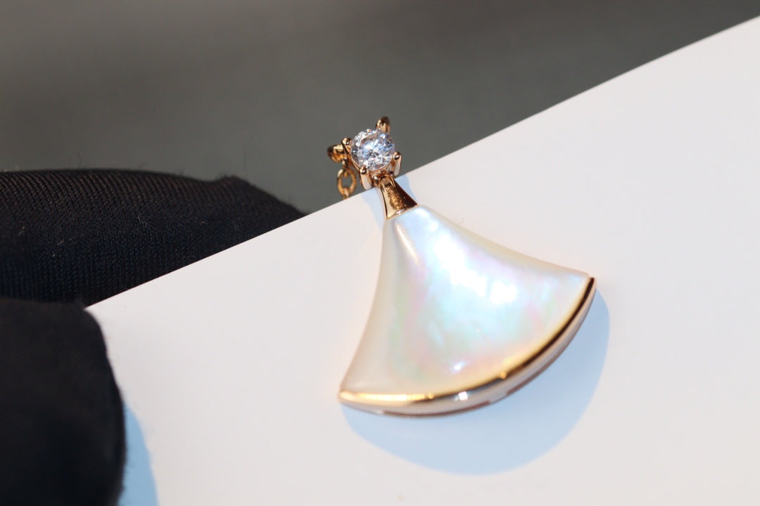 [Pearl Jewelrys]DREAM NECKLACE WHITE MOP PINK GOLD 1 DIAMOND