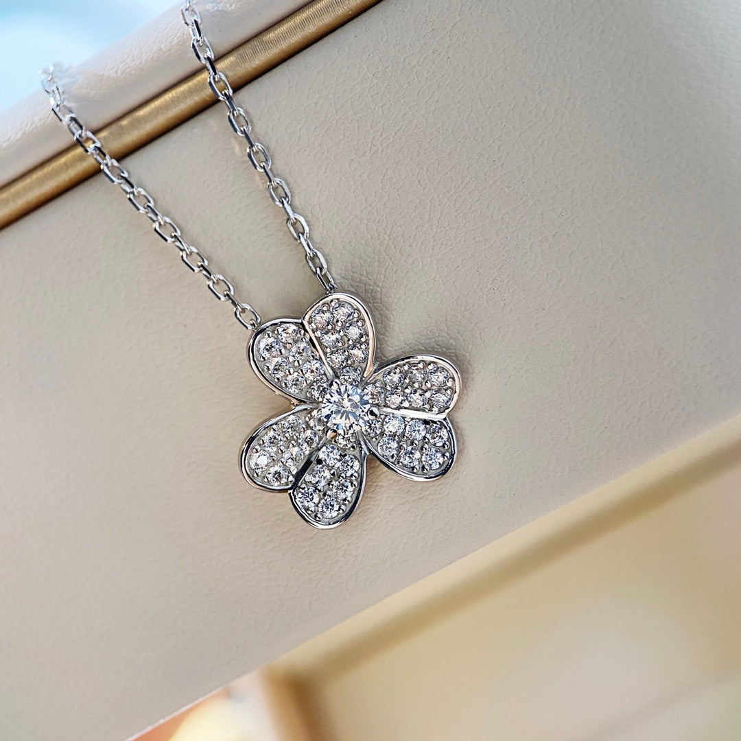 [Pearl Jewelrys]CLOVER DIAMOND NECKLACE SILVER