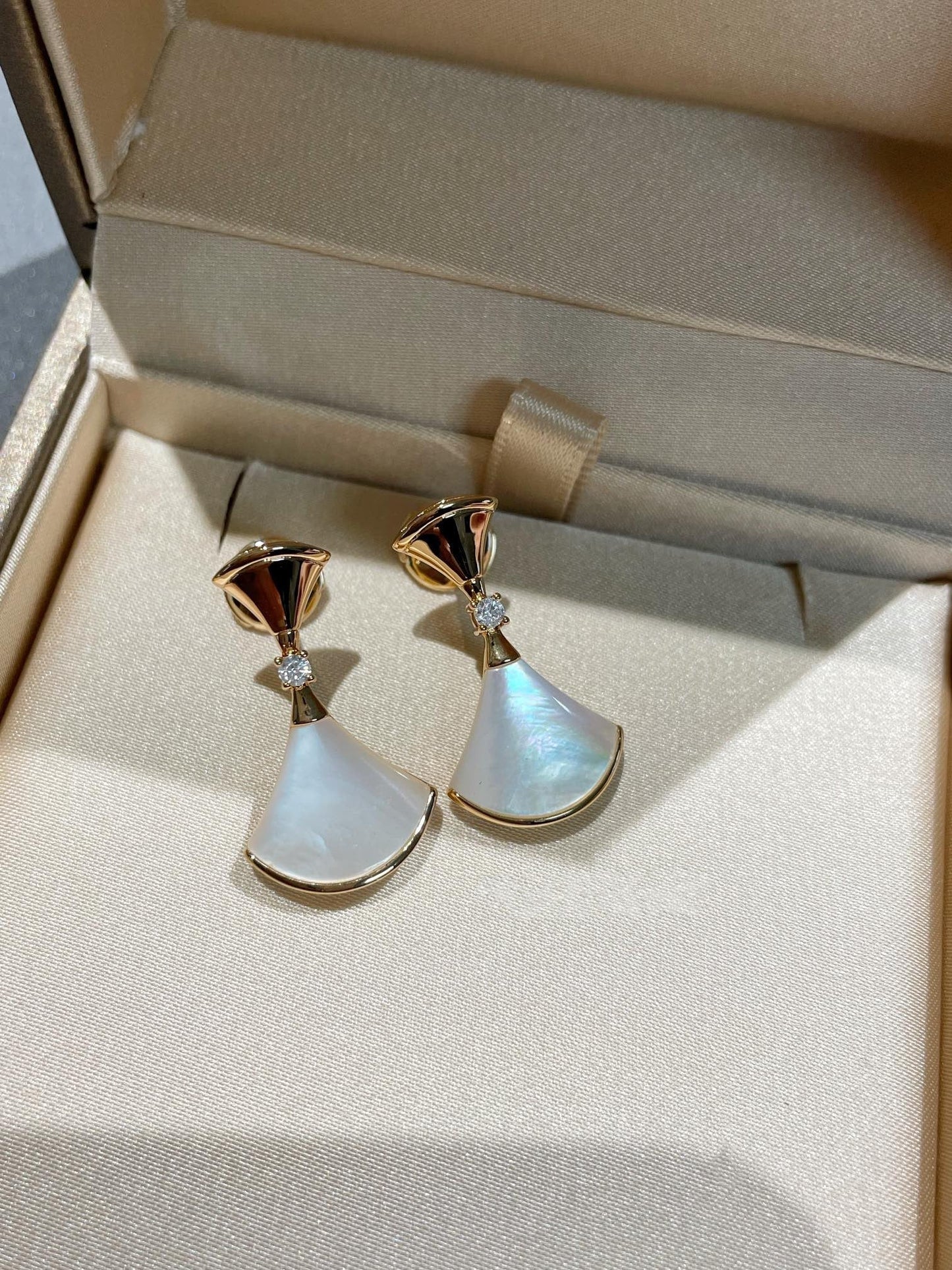 [Pearl Jewelrys]DREAM MOP 1 DIAMOND EARRINGS