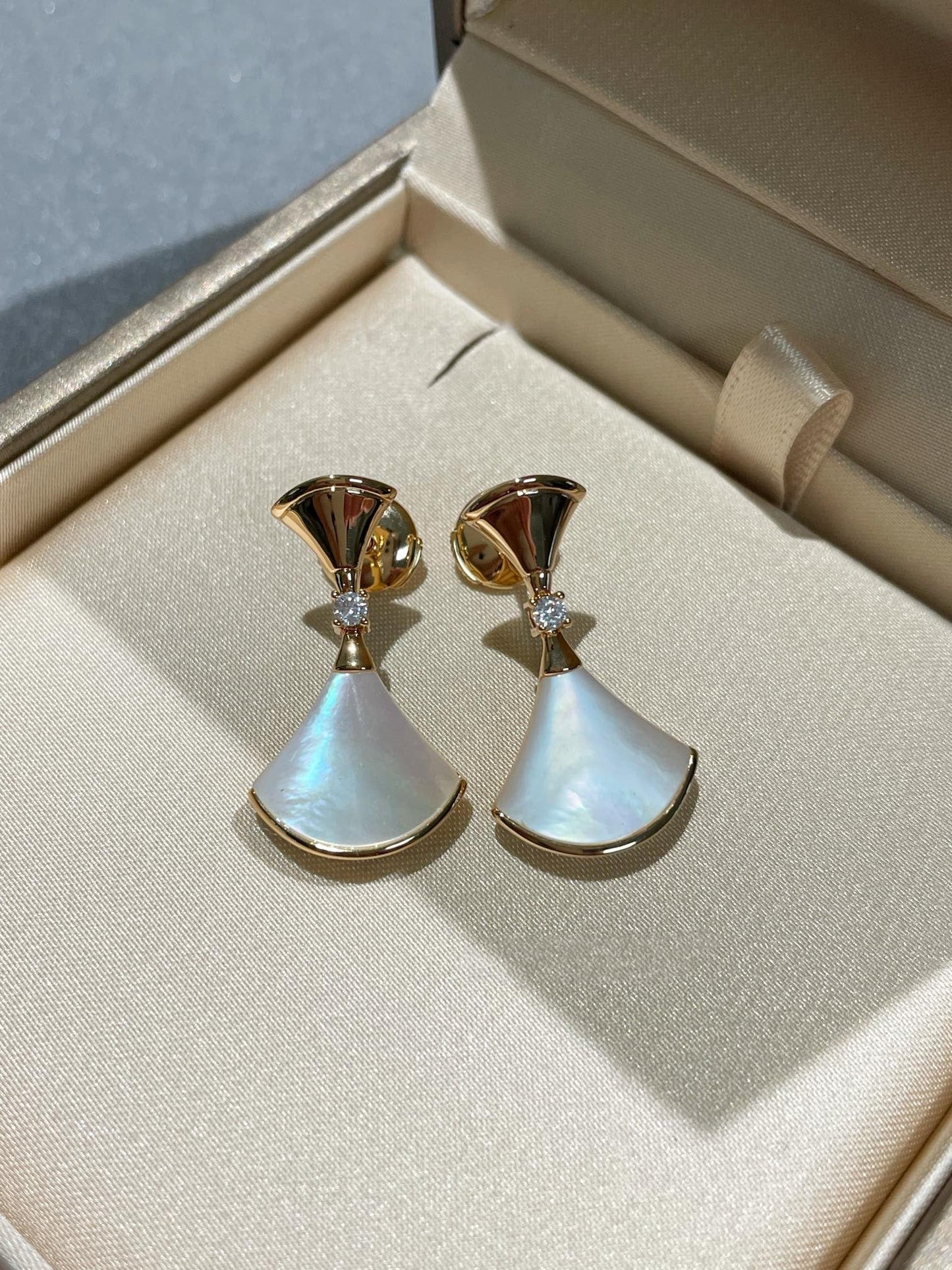 [Pearl Jewelrys]DREAM MOP 1 DIAMOND EARRINGS