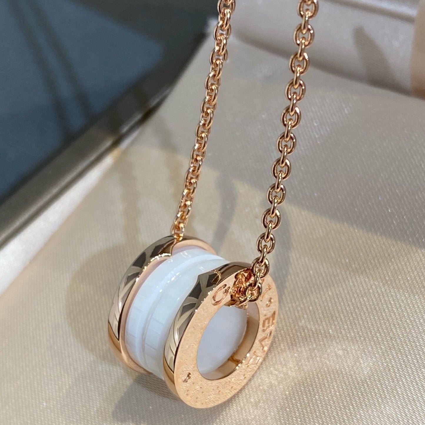 [Pearl Jewelrys]ZERO 1 WHITE CERAMIC PINK GOLD NECKLACE