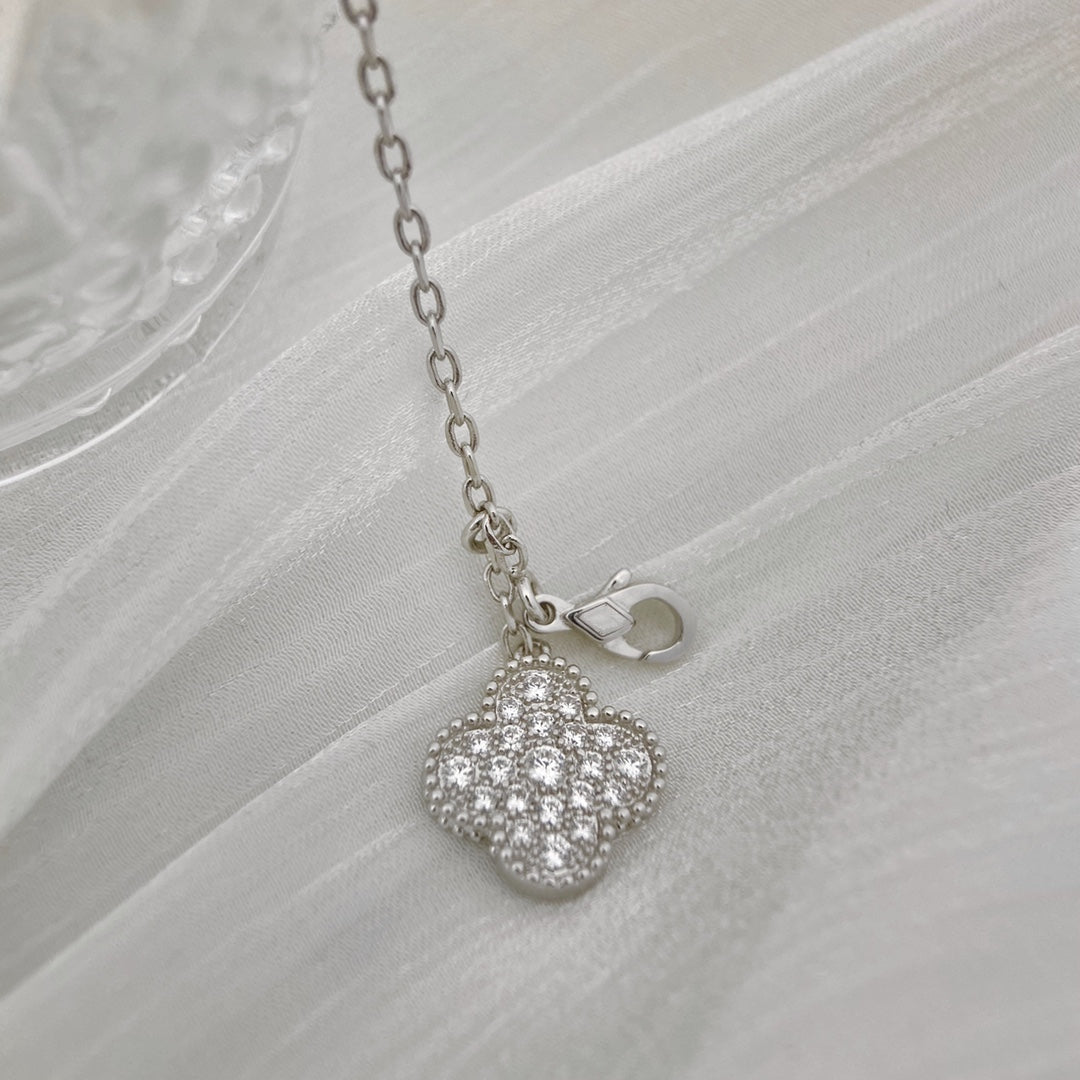 [Pearl Jewelrys]CLOVER 5 MOTIFS SILVER DIAMONDS NECKLACE