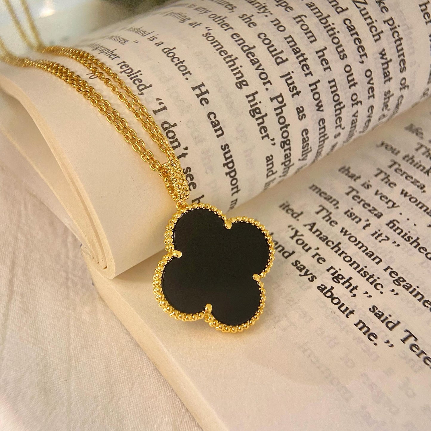 [Pearl Jewelrys]CLOVER 25MM NECKLACE GOLD ONYX