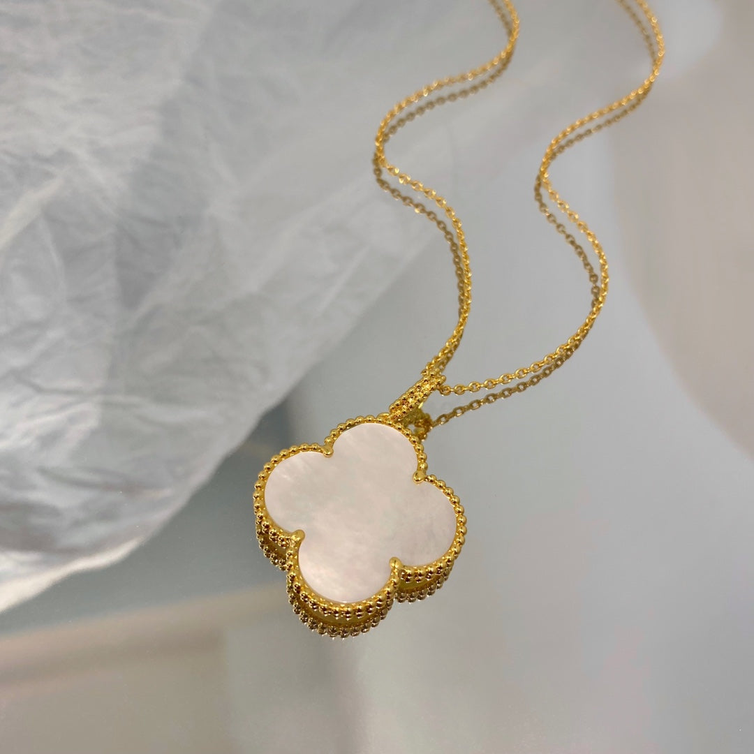[Pearl Jewelrys]CLOVER 25MM MOP LARGE PENDANT NECKLACE