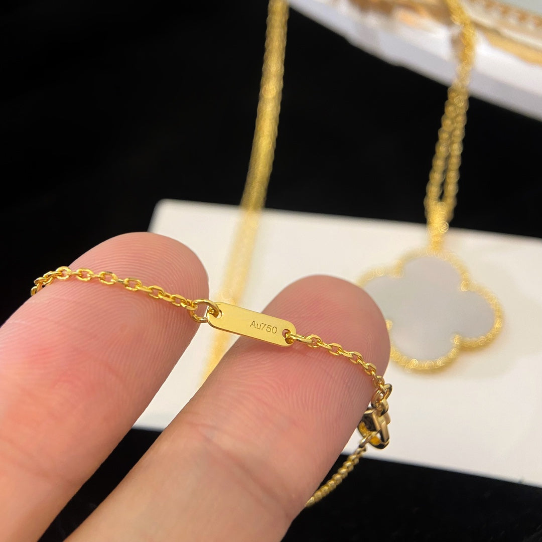 [Pearl Jewelrys]CLOVER 25MM MOP LARGE PENDANT NECKLACE