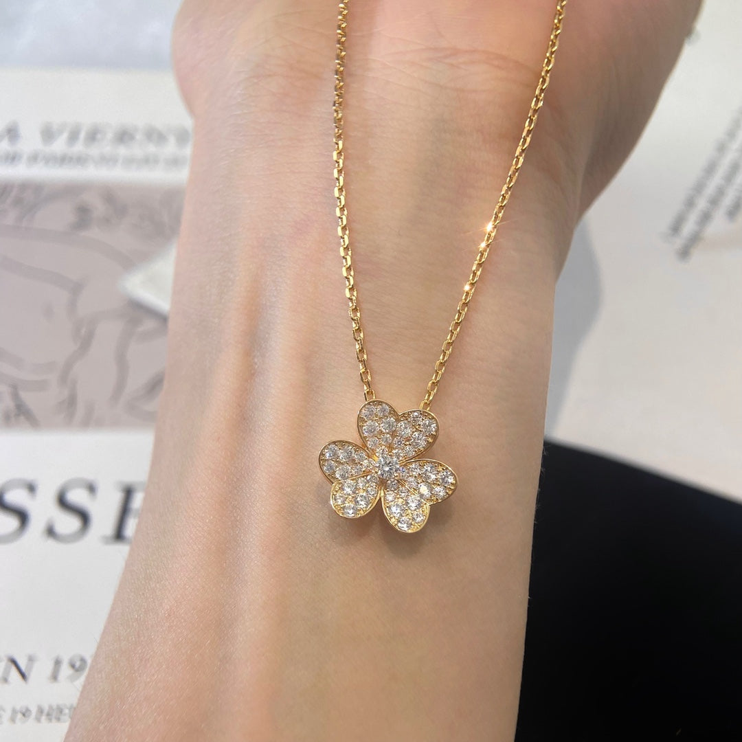 [Pearl Jewelrys]FLOWER DIAMOND NECKLACE