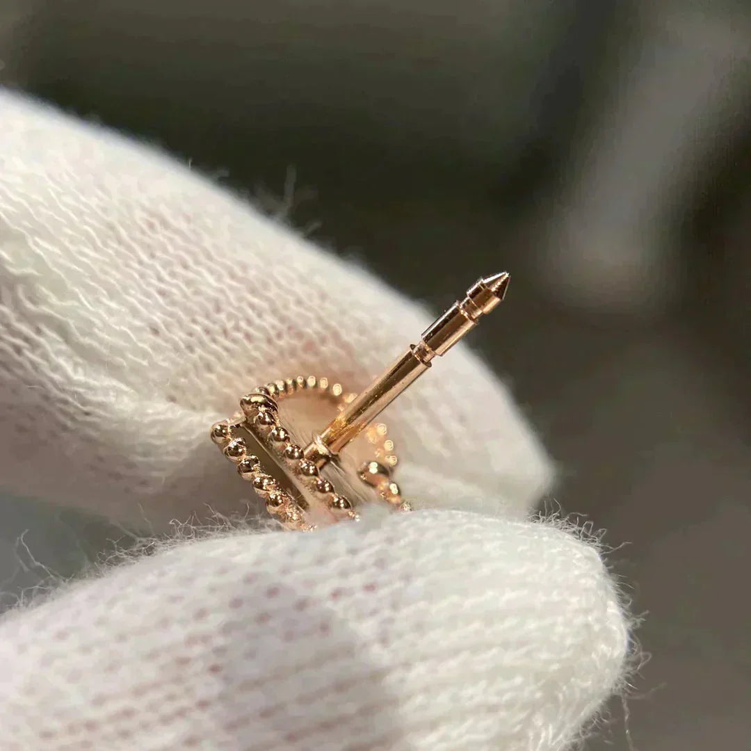 [Pearl Jewelrys]HEART CARNELIAN STUD EARRINGS