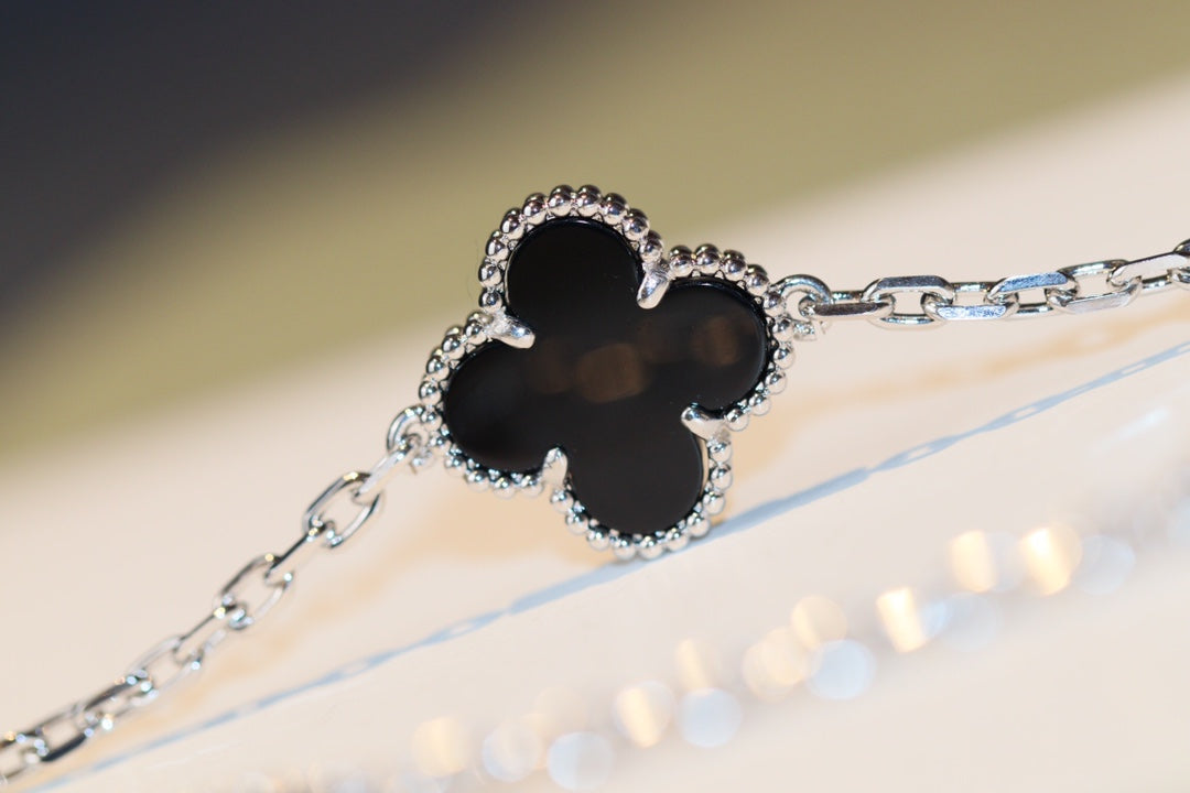 [Pearl Jewelrys]CLOVER 20 MOTIFS ONYX DIAMOND SILVER