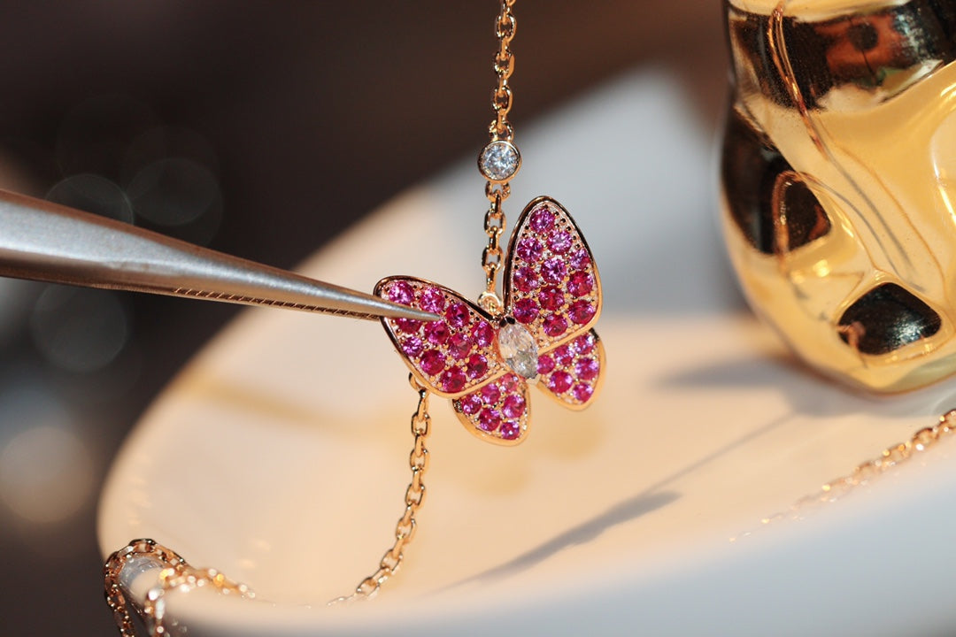 [Pearl Jewelrys]BUTTERFLY RED DIAMOND ROSE GOLD NECKLACE
