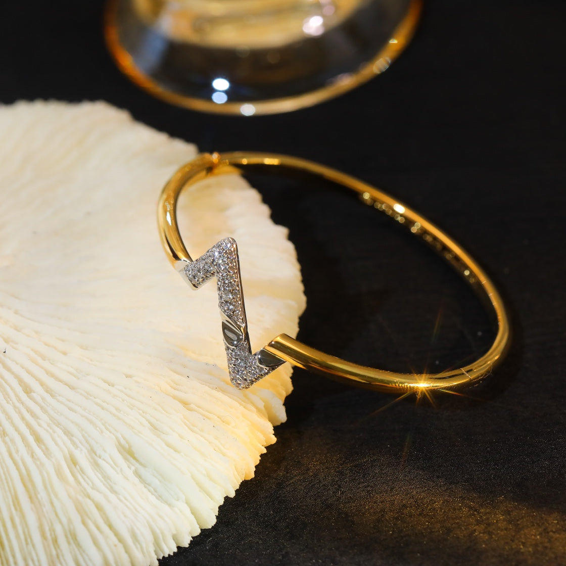 [Pearl Jewelrys]VOLTE UPSITE DOWN GOLD DIAMOND BRACELET