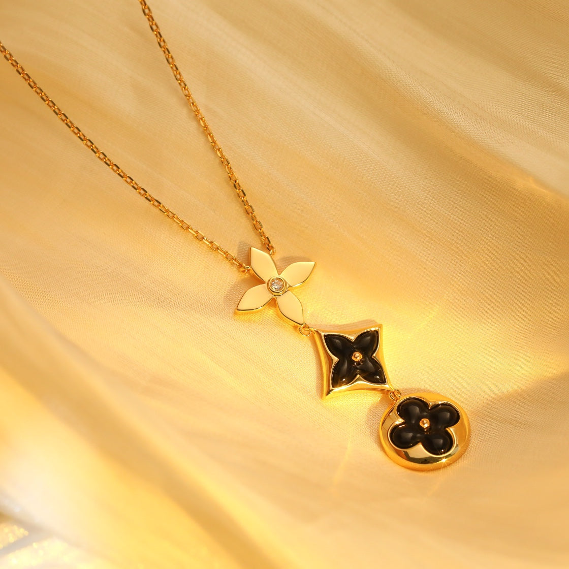 [Pearl Jewelrys]STAR AND SUN ONYX PINK GOLD NECKLACE