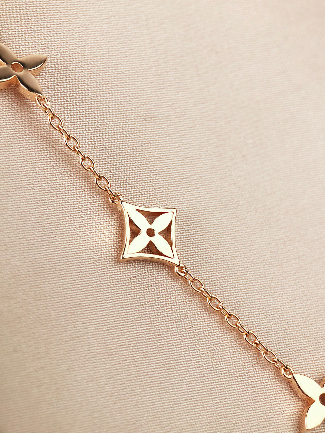 [Pearl Jewelrys]STAR AND SUN 7 MOTIFS GOLD BRACELET