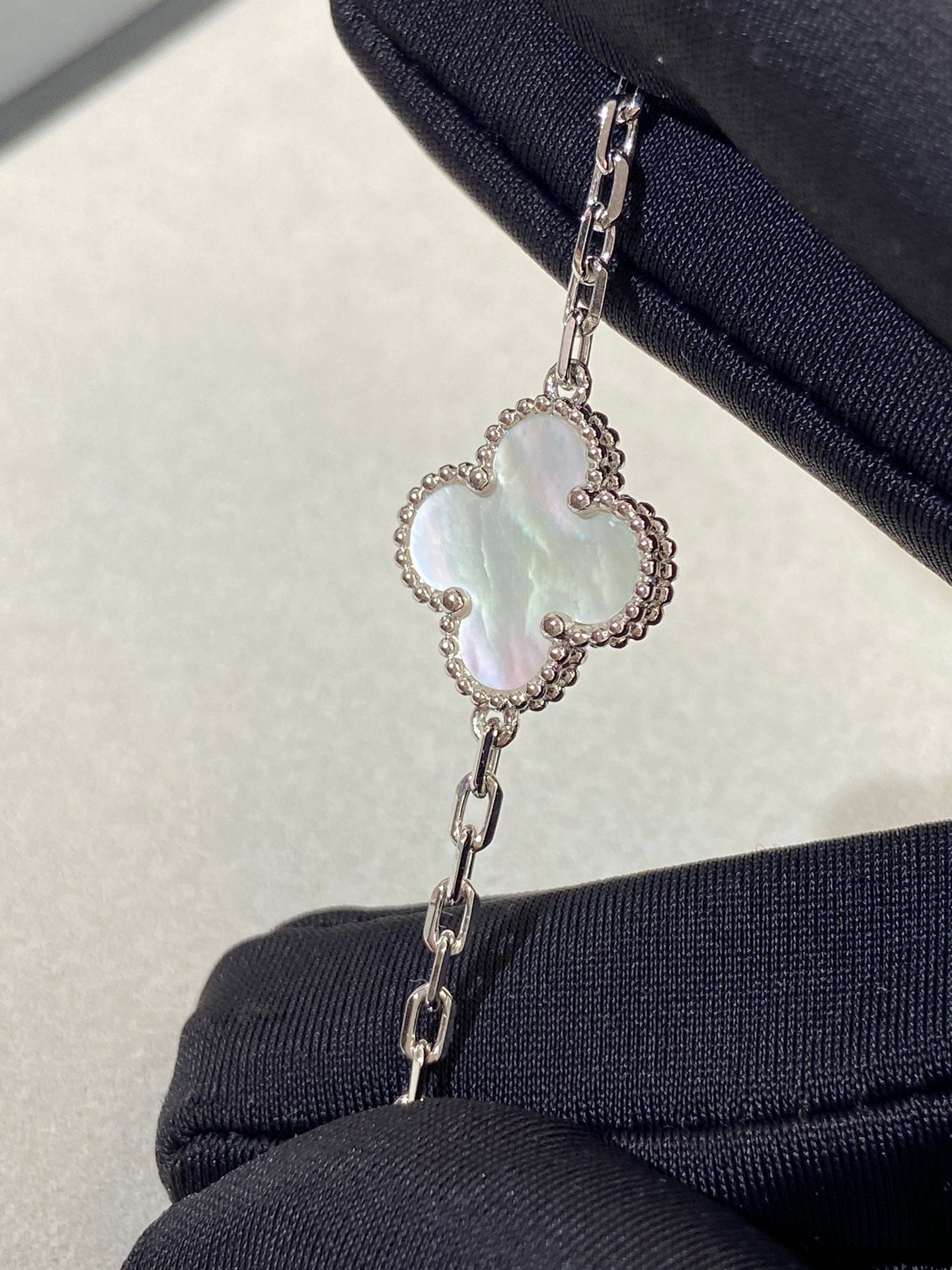 [Pearl Jewelrys]CLOVER SILVER MOP 5 MOTIF BRACELET