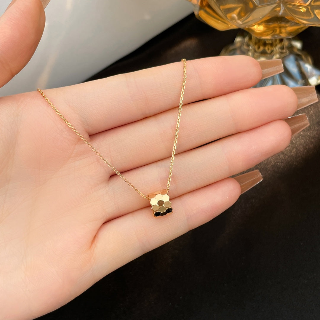 [Pearl Jewelrys]BEE MINI NECKLACE