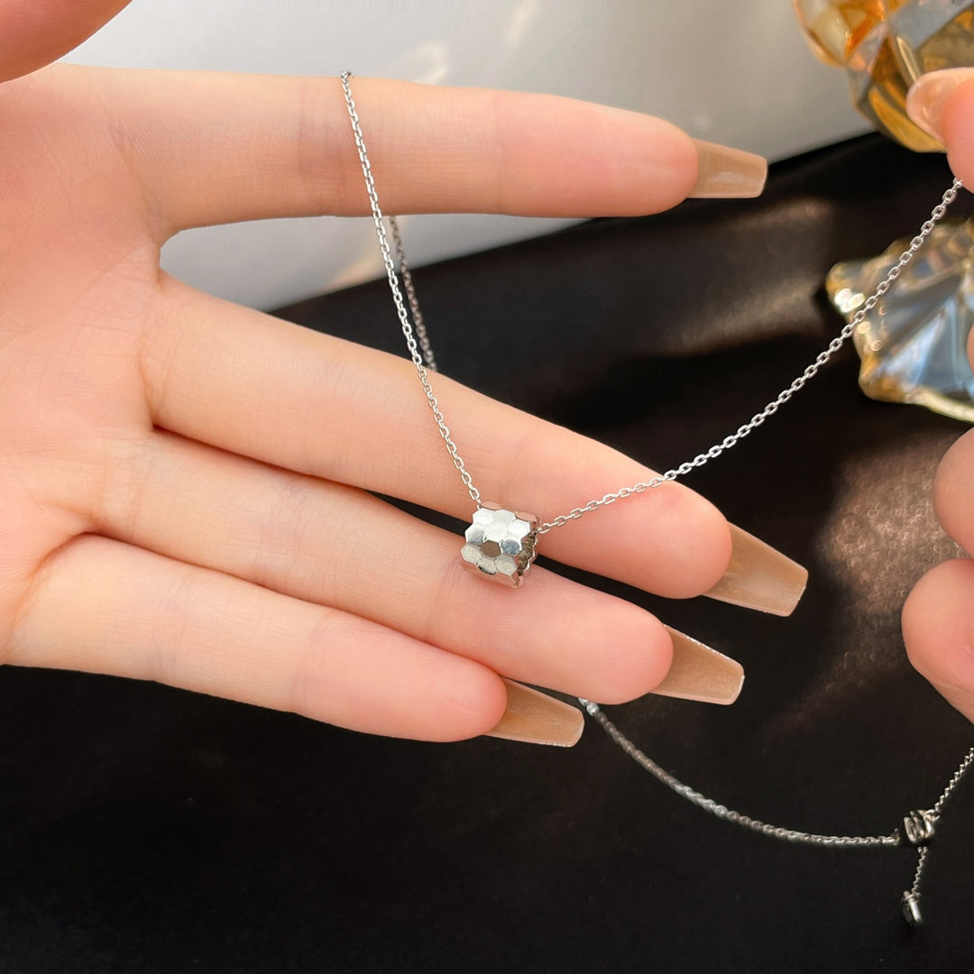 [Pearl Jewelrys]BEE MINI NECKLACE