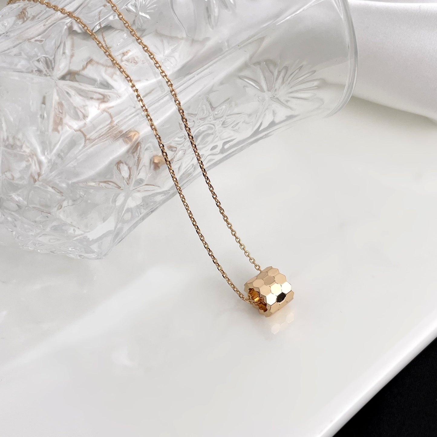 [Pearl Jewelrys]BEE MINI NECKLACE