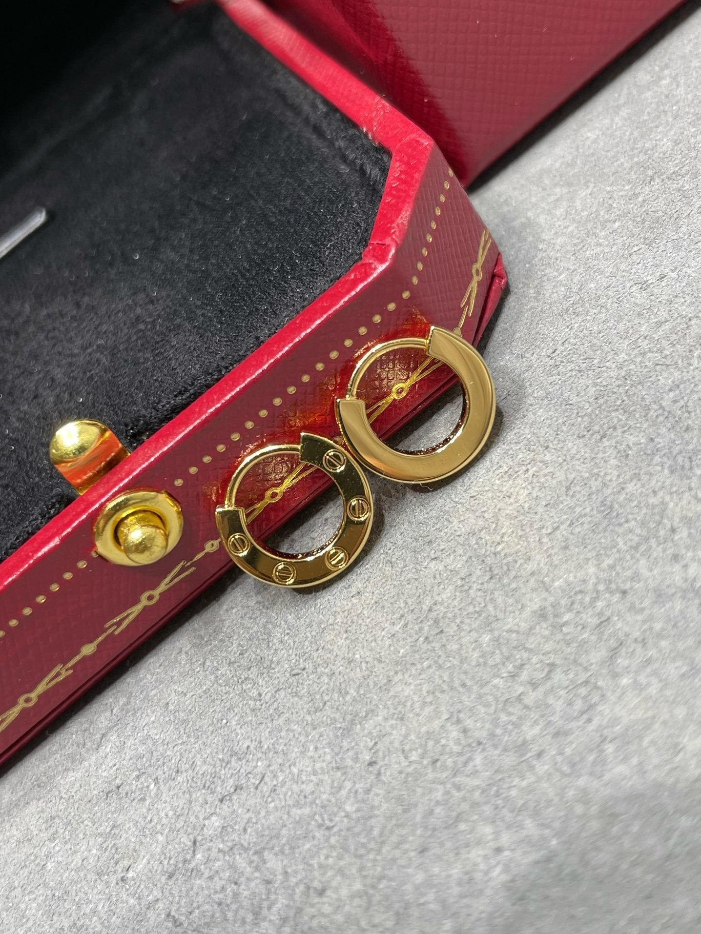 [Pearl Jewelrys]LOVE MINI EARRINGS