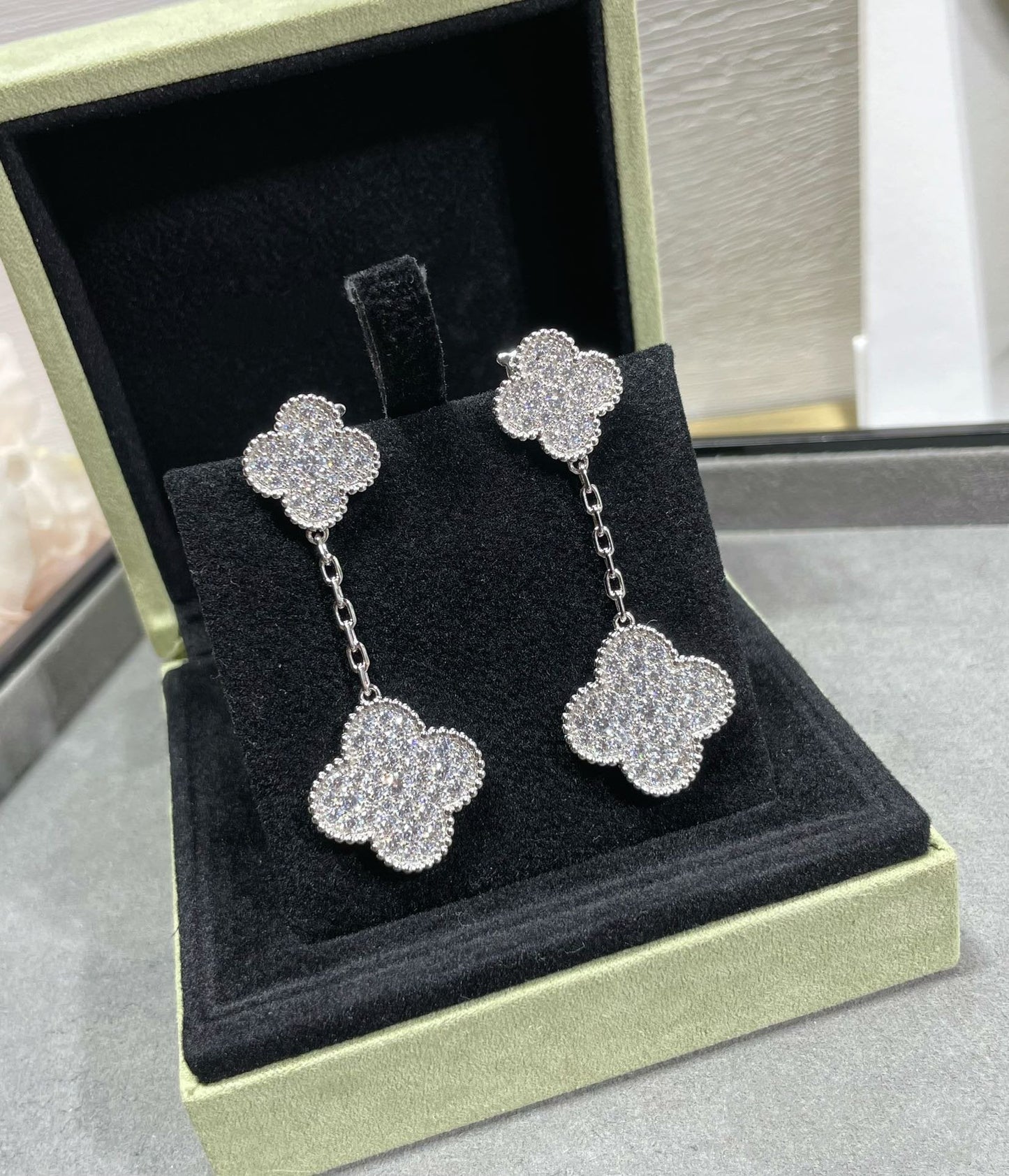 [Pearl Jewelrys]CLOVER 2 MOTIFS DIAMOND PAVED SILVER EARRINGS