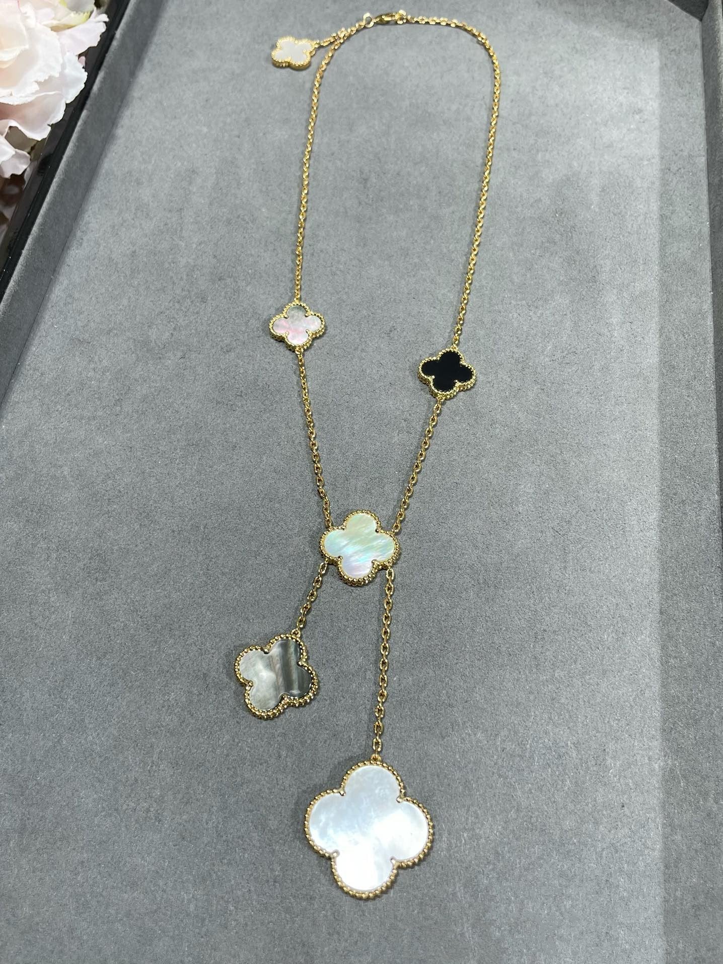 [Pearl Jewelrys]CLOVER 6 MOTIF MOP ONYX GOLD NECKLACE