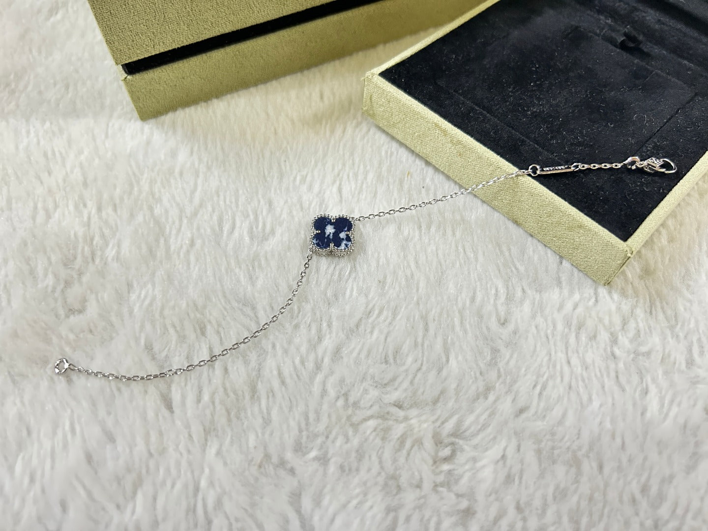 [Pearl Jewelrys]CLOVER 1 MOTIF PIETERSITE BRACELET