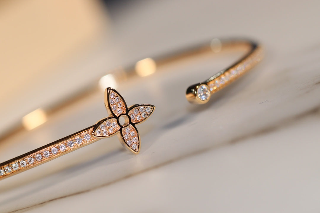 [Pearl Jewelrys]IDYLLE GOLD OPEN BRACELET DIAMOND PAVED
