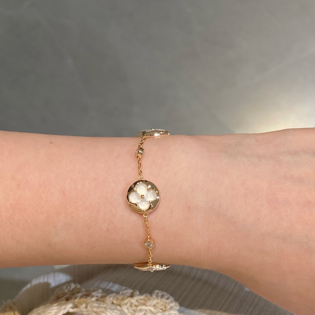 [Pearl Jewelrys]STAR AND SUN 4 MOTIF WHITE MOP PINK GOLD BRACELET