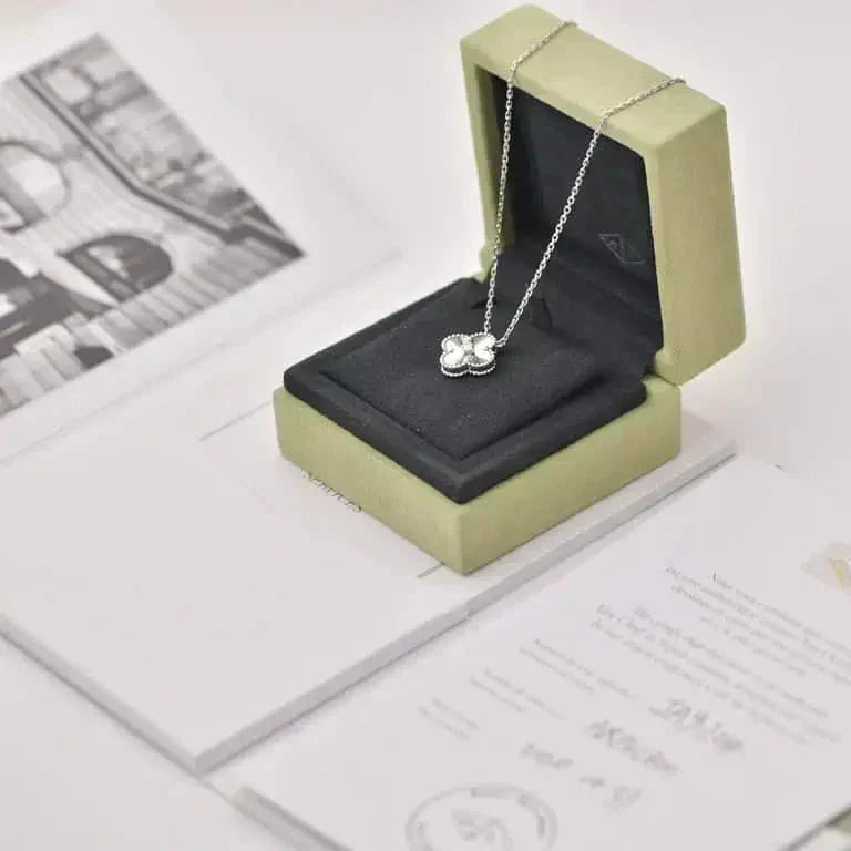 [Pearl Jewelrys]CLOVER  15MM DIAMOND LASER NECKLACE SILVER