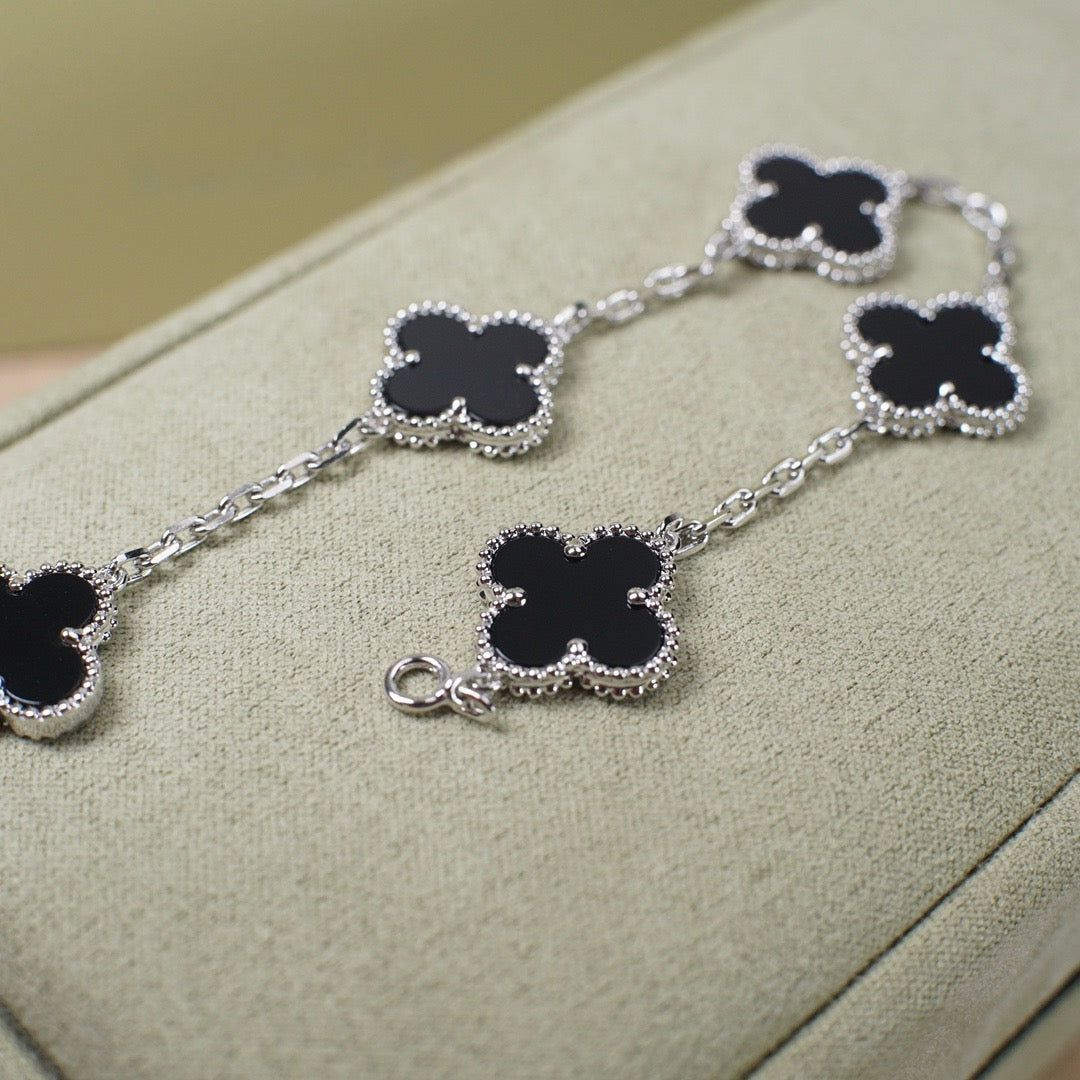 [Pearl Jewelrys]CLOVER 5 MOTIF ONYXS  BRACELET SILVER
