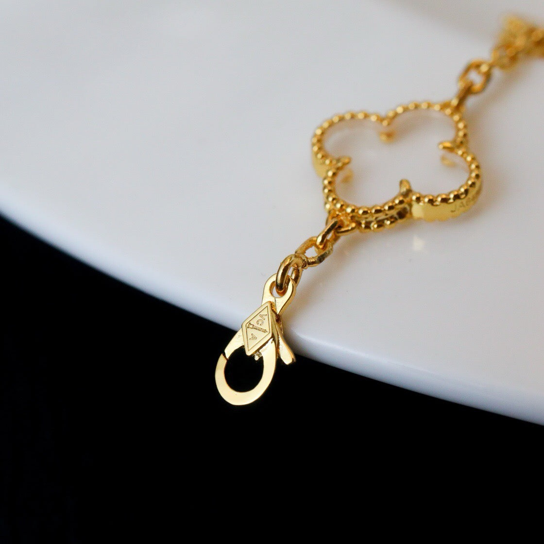 [Pearl Jewelrys]CLOVER 5 MOTIF ROCK CRYSTAL PINK GOLD BRACELET