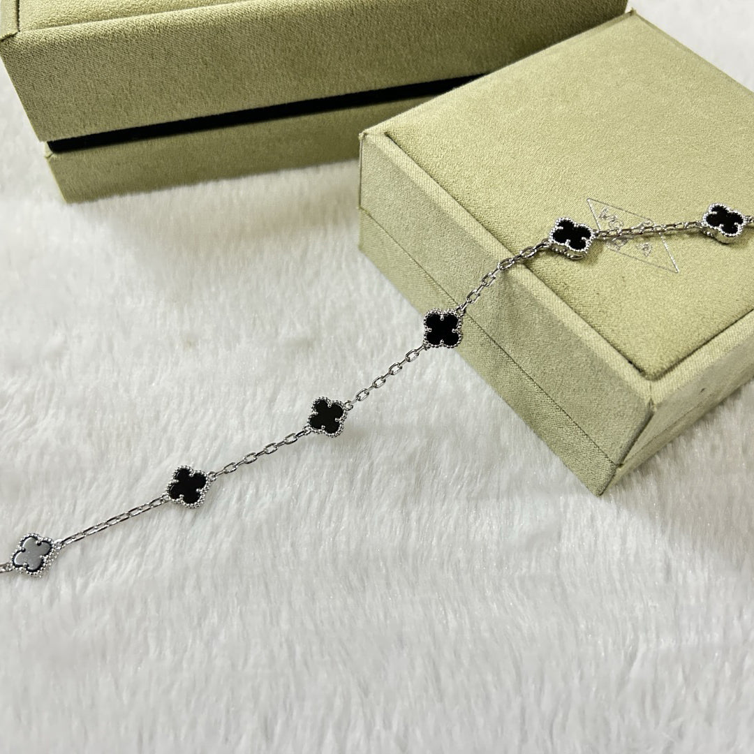 [Pearl Jewelrys]CLOVER 6 MOTIF  ONYXS BRACELET