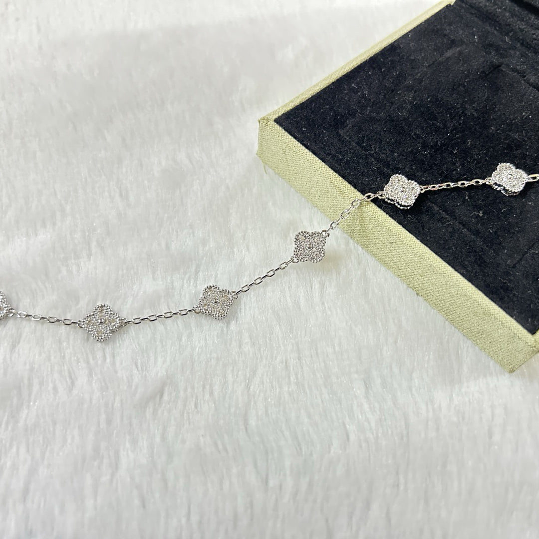 [Pearl Jewelrys]CLOVER 6 MOTIF DIAMOND BRACELET