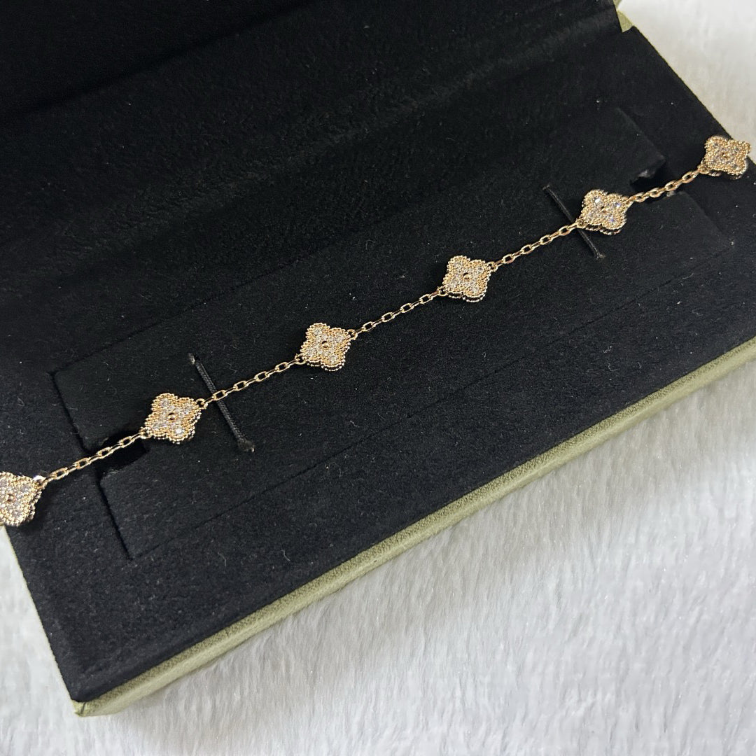 [Pearl Jewelrys]CLOVER 6 MOTIF DIAMOND BRACELET