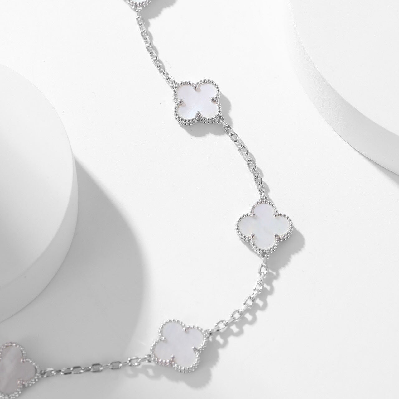 [Pearl Jewelrys]CLOVERS THE 10-MOTIFS WHITE MOTHER OF PEARL NECKLACE