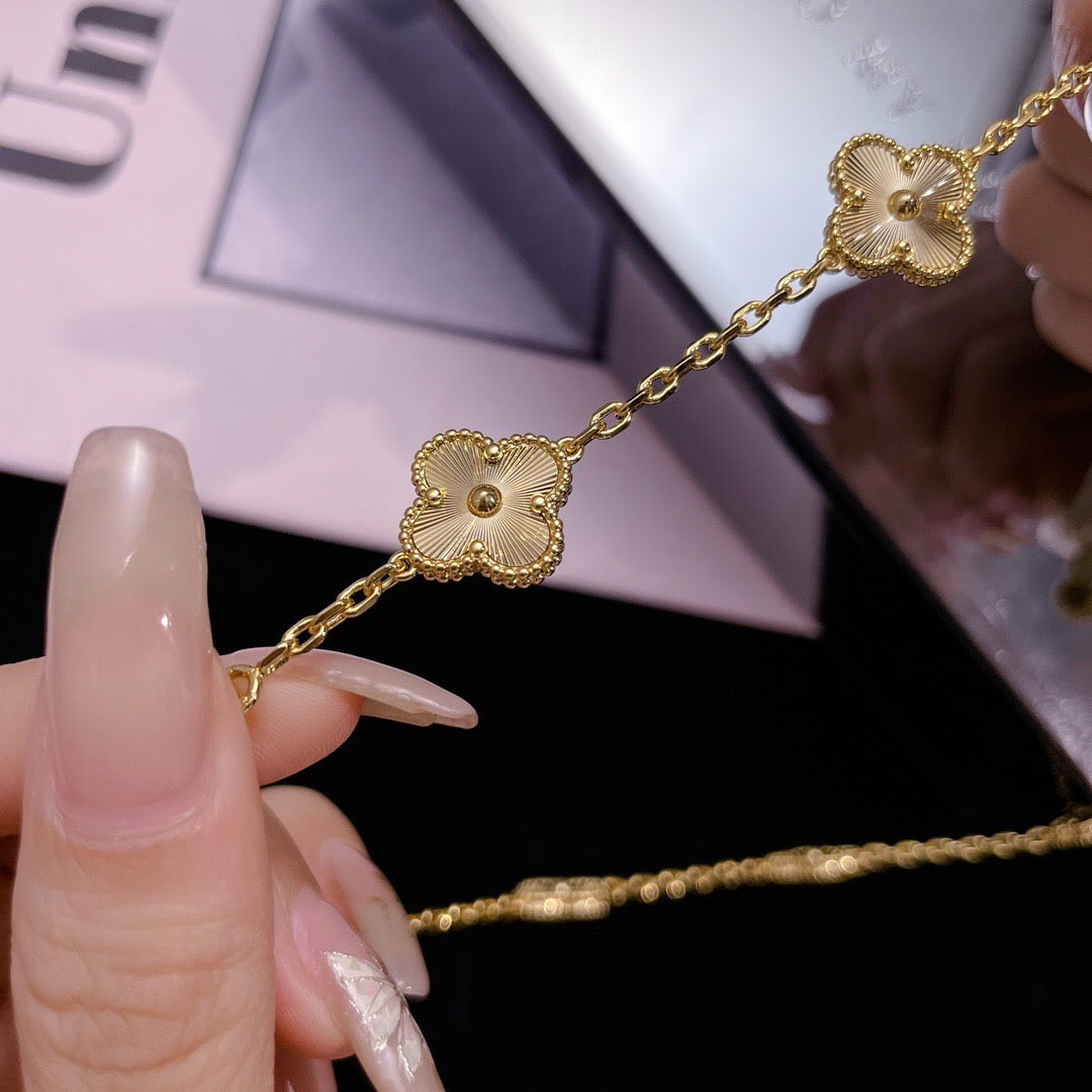 [Pearl Jewelrys]CLOVERS THE 10-MOTIFS LASER NECKLACE