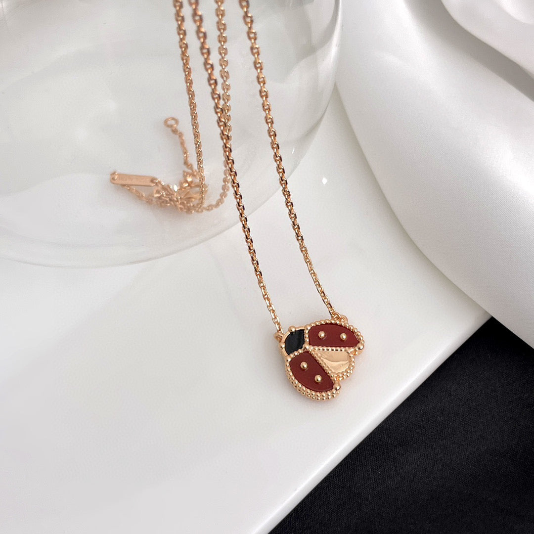 [Pearl Jewelrys]LUCKY  CARNELIANS LADYBUG NECKLACE