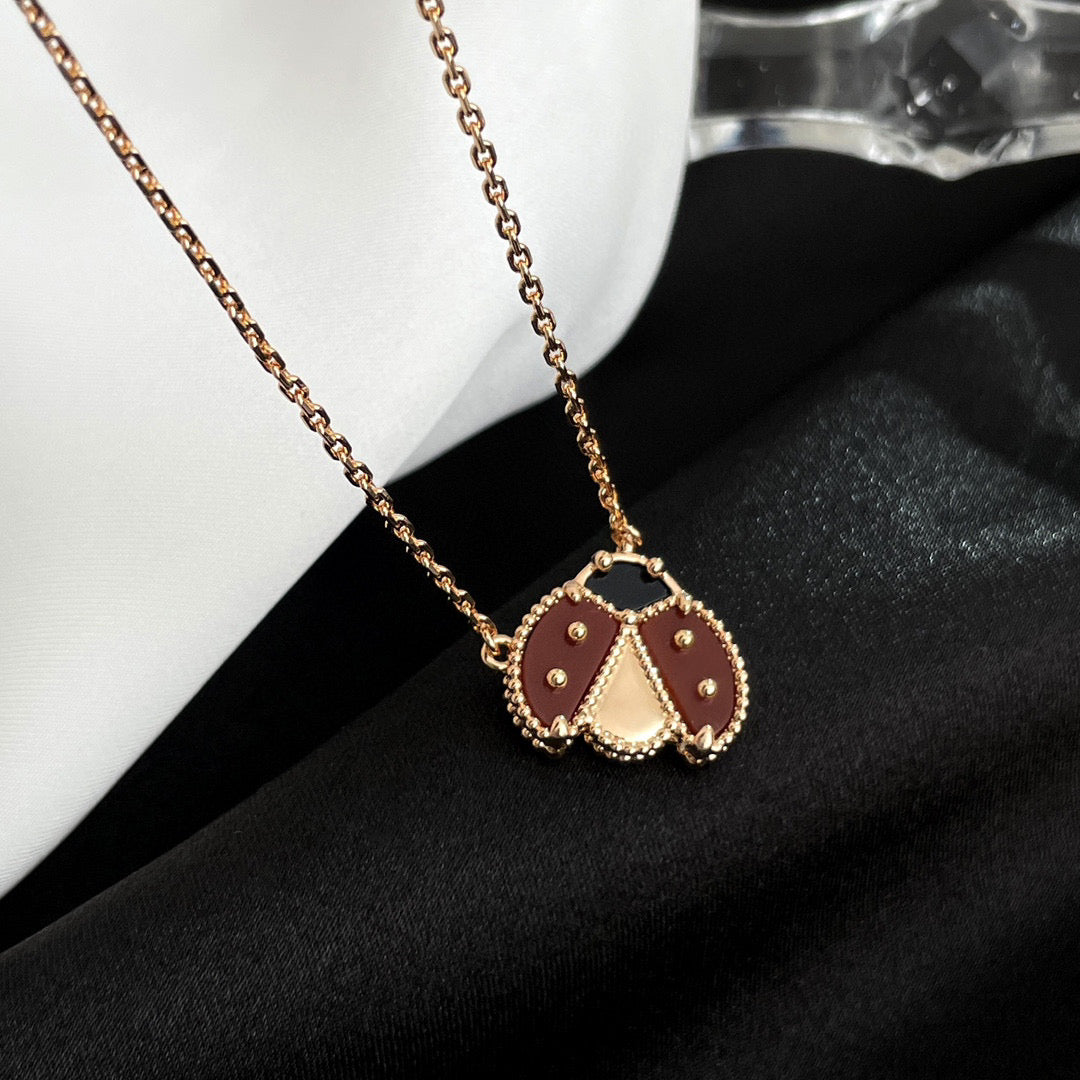 [Pearl Jewelrys]LUCKY  CARNELIANS LADYBUG NECKLACE