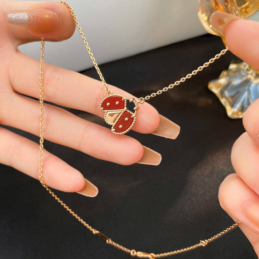 [Pearl Jewelrys]LUCKY  CARNELIANS LADYBUG NECKLACE