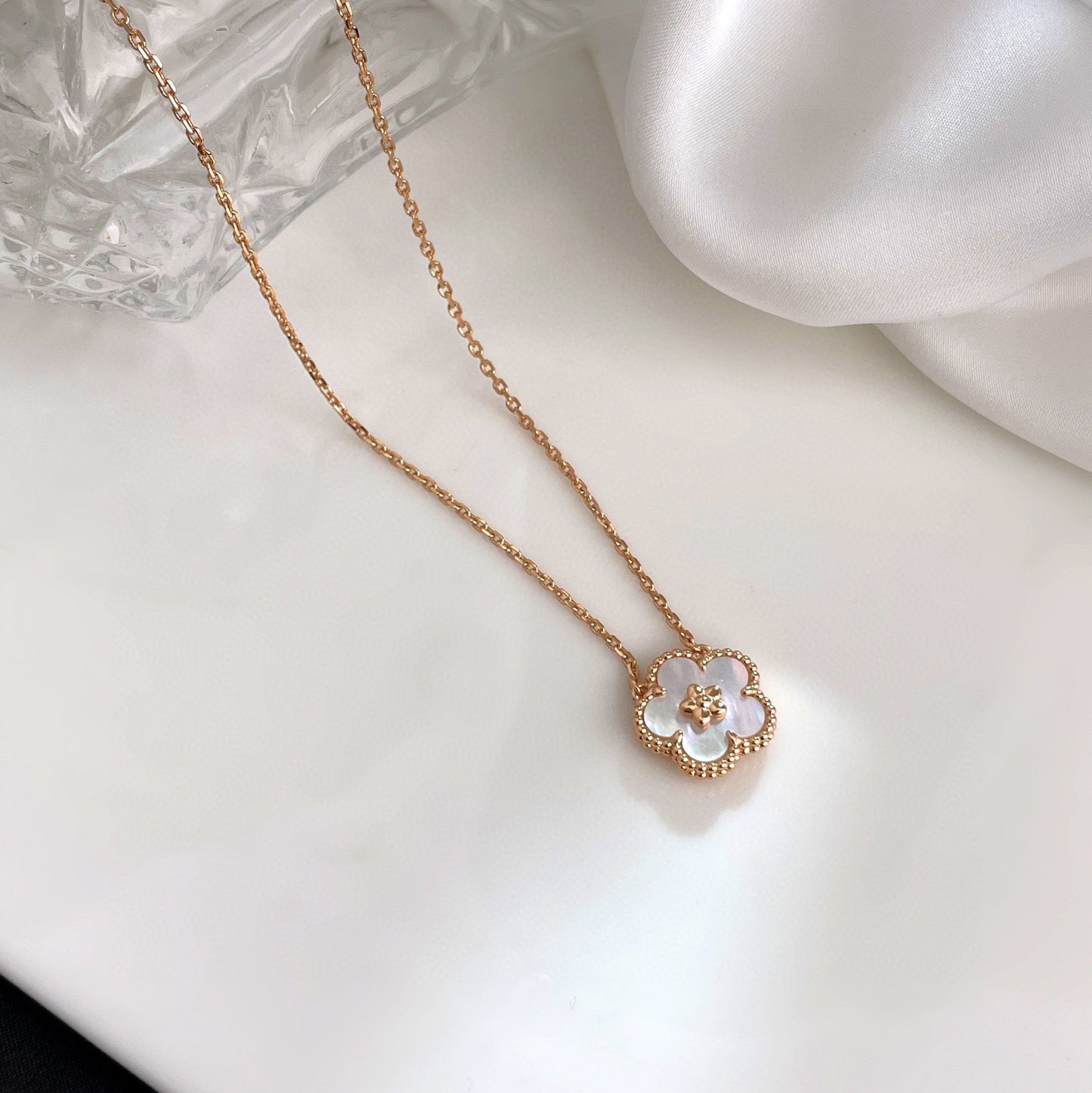 [Pearl Jewelrys]LUCKY  WHITE MOP  PLUM BLOSSOM NECKLACE