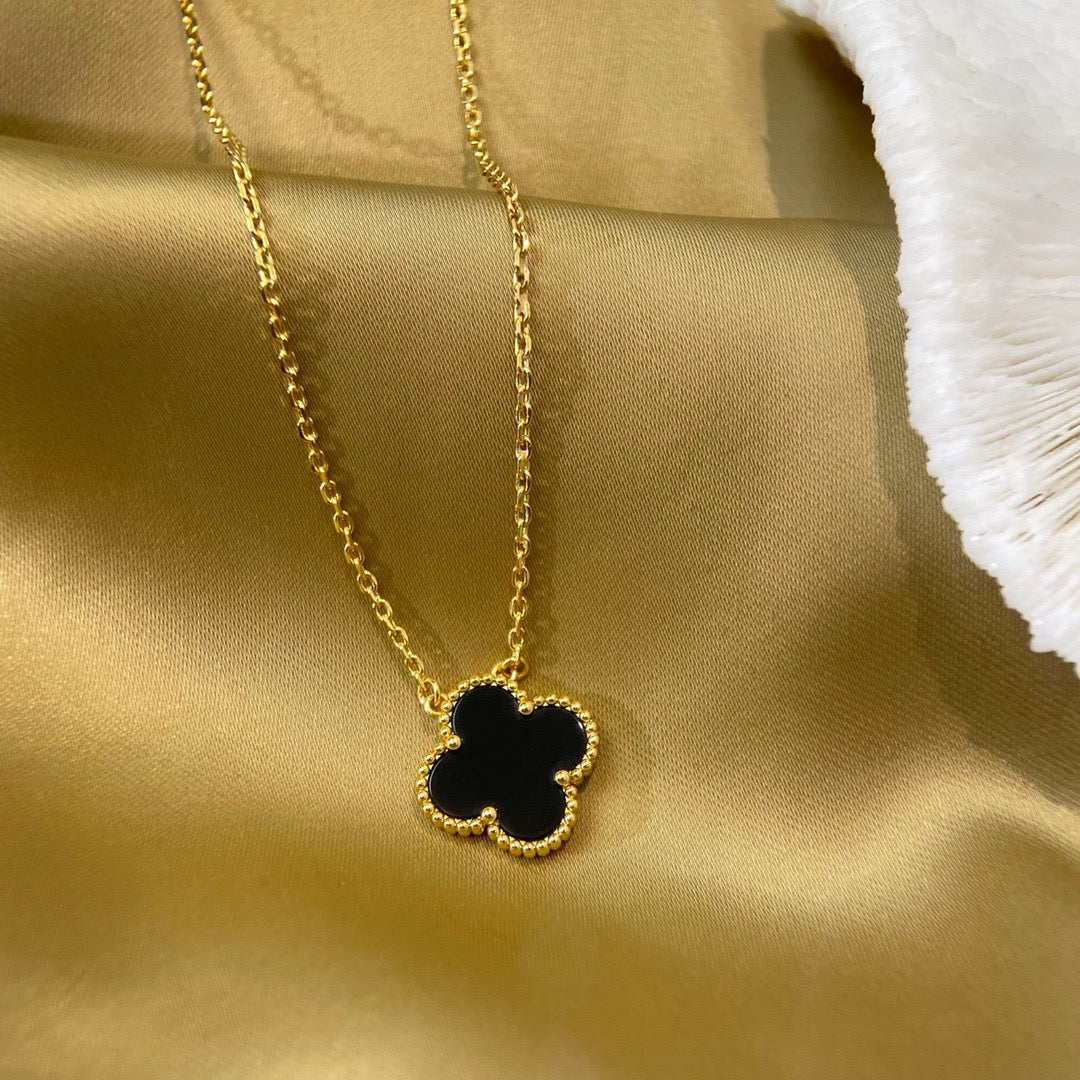 [Pearl Jewelrys]CLOVER 15MM BLACK ONYX SINGLE FLOWER NECKLACE