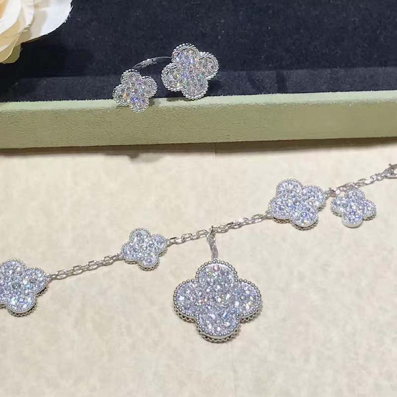 [Pearl Jewelrys]CLOVER 6 MOTIFS SILVER DIAMOND BRACELET
