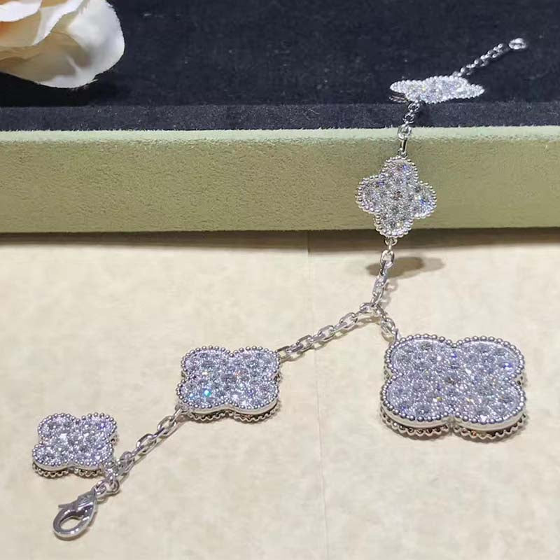 [Pearl Jewelrys]CLOVER 6 MOTIFS SILVER DIAMOND BRACELET