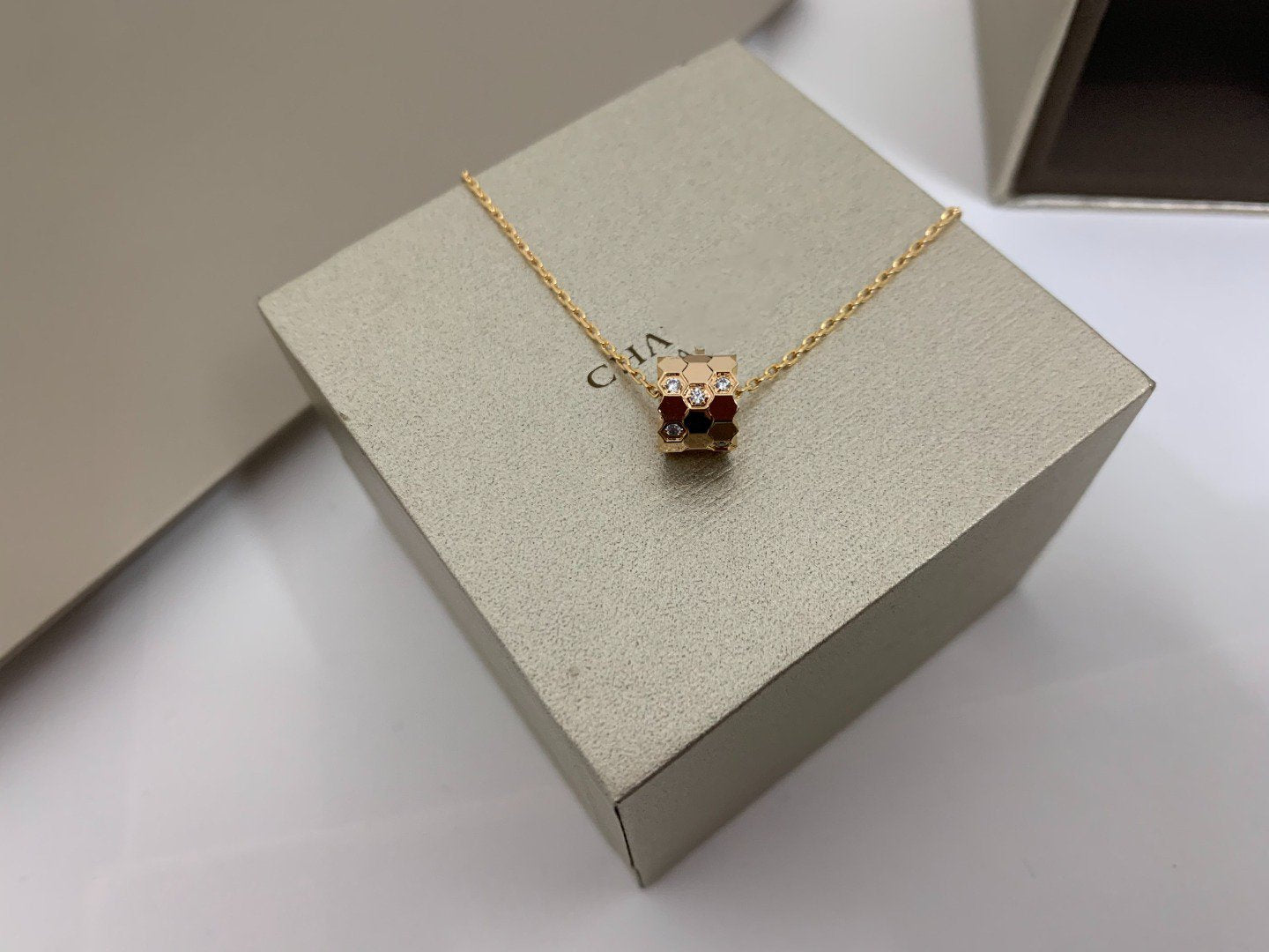 [Pearl Jewelrys]BEE LOVE DIAMOND NECKLACE